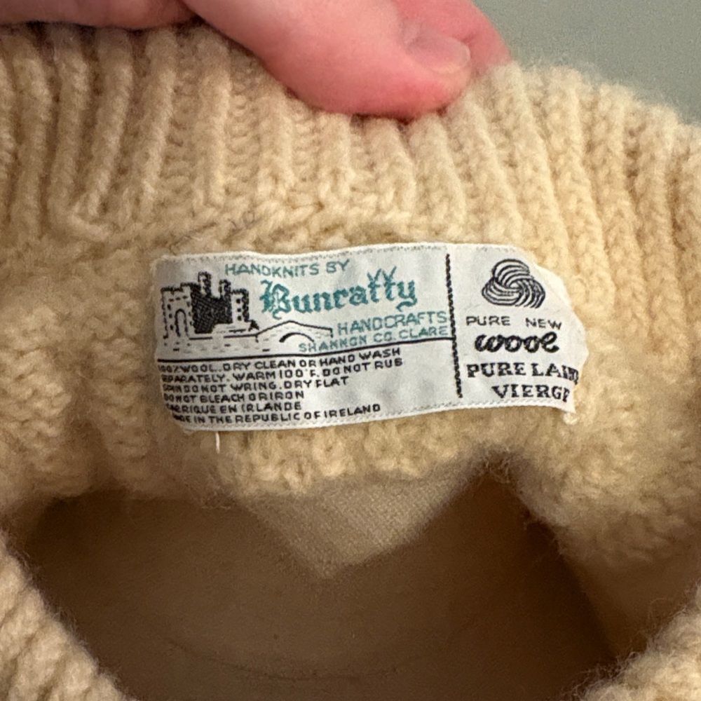 Classic Cream Cable Knit Sweater - Picture 4 of 7